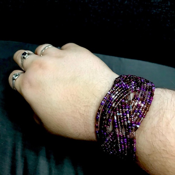 Purple beaded bracelet - Picture 1 of 3